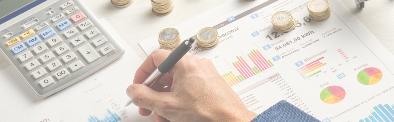 Assessing-the-Total-Cost-of-Ownership-TCO-for-Different-PDU-Types